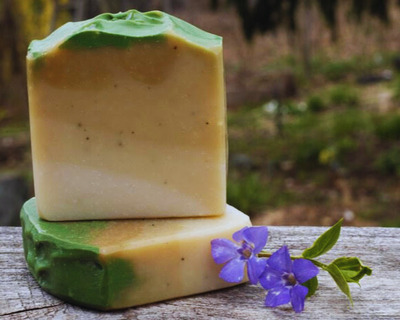 handmade vegan soap pea flower powder spinach powder vermont 