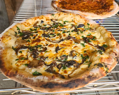 mushroom pizza 