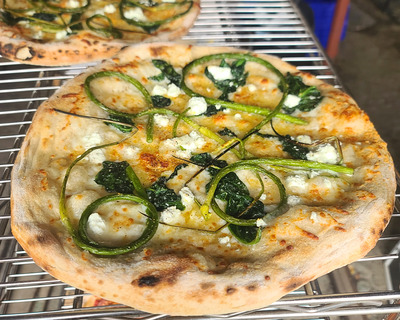 garlic scape pizza