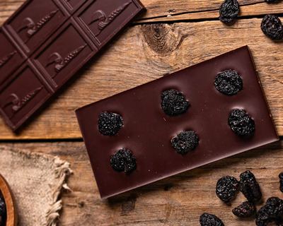 dark chocolate cherry bar loon chocolates nh