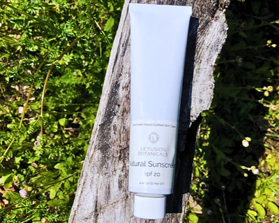 botanicla sunscreen tube 