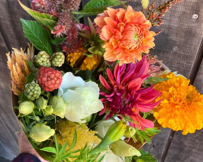 mass grown organic mixed bouquet